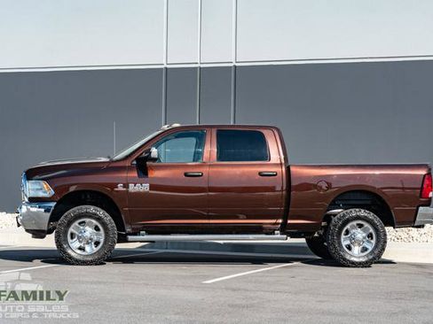 Used 2015 RAM 2500 Tradesman w/ Chrome Appearance Group image 4