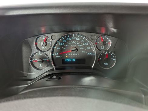 Used 2024 GMC Savana 2500 w/ Driver Convenience Package RWD image 4