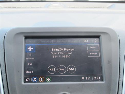 Used 2022 Chevrolet Equinox LT FWD image 11