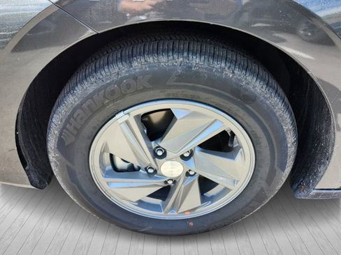 New 2026 Hyundai Elantra SE FWD image 6