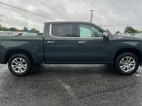 Used 2025 Chevrolet Silverado 1500 LTZ image 4