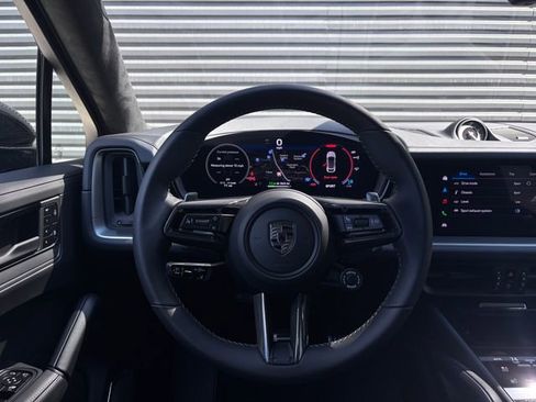 New 2026 Porsche Cayenne Turbo image 13