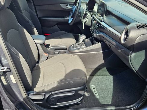 Used 2021 Kia Forte LXS FWD image 26