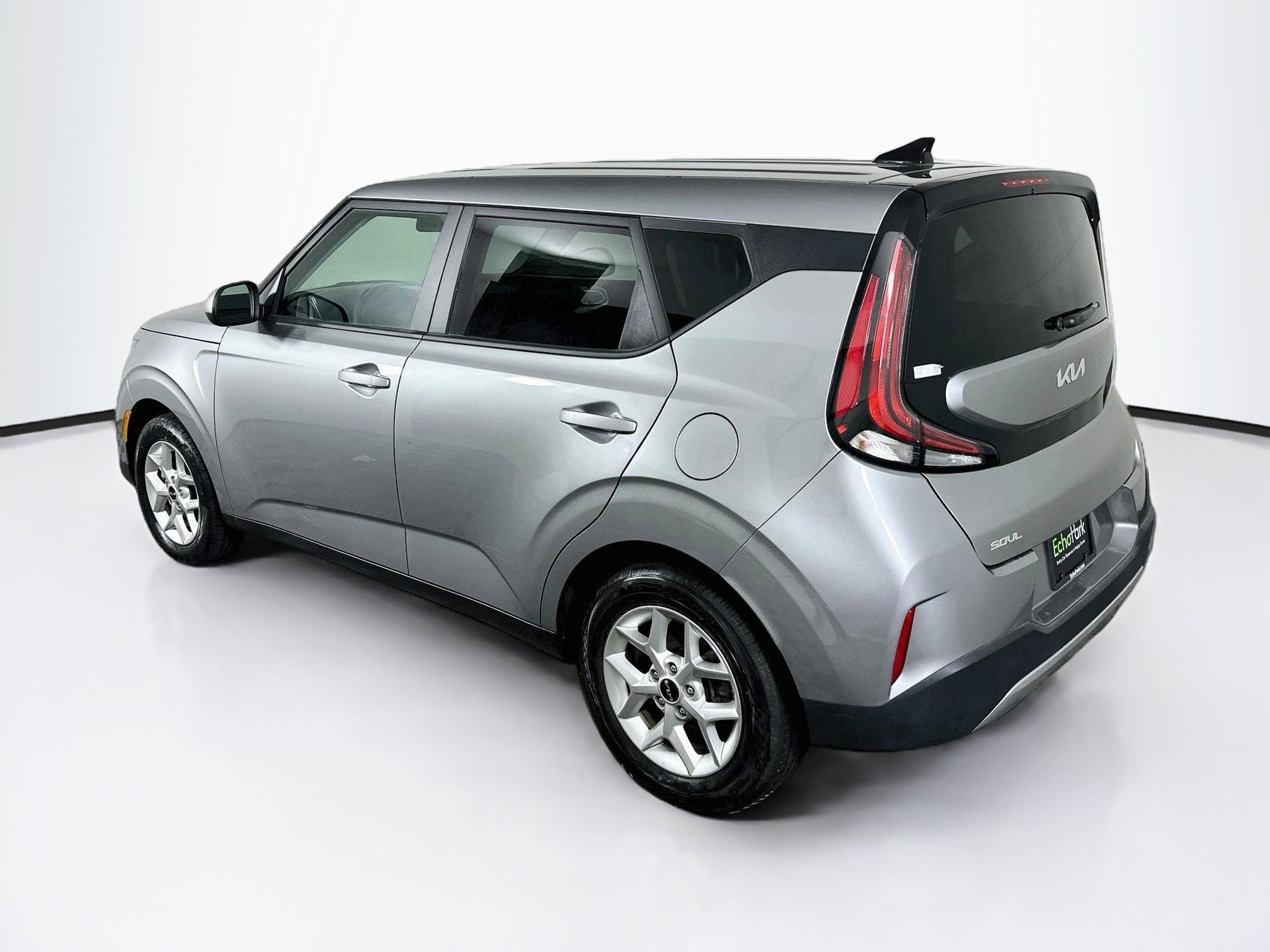 Used 2025 Kia Soul LX w/ LX Technology Package FWD image 5