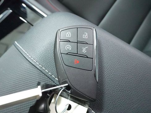 Used 2025 Chevrolet Traverse Z71 w/ Driver Confidence Package AWD/4WD image 22