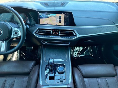 Used 2020 BMW X7 M50i image 20
