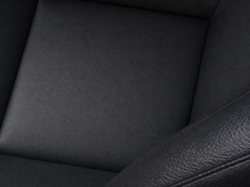 Certified 2023 Volvo XC90 T8 Plus AWD/4WD image 15