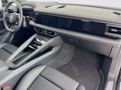 New 2025 Porsche Macan 4S Electric image 30