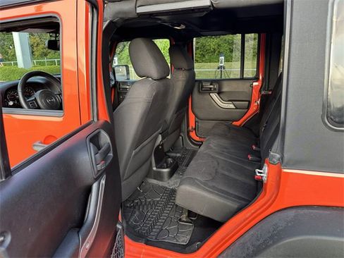 Used 2015 Jeep Wrangler Unlimited Sport w/ Quick Order Package 24S image 12
