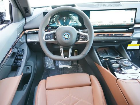 New 2026 BMW i5 eDrive40 w/ M Sport Package image 15