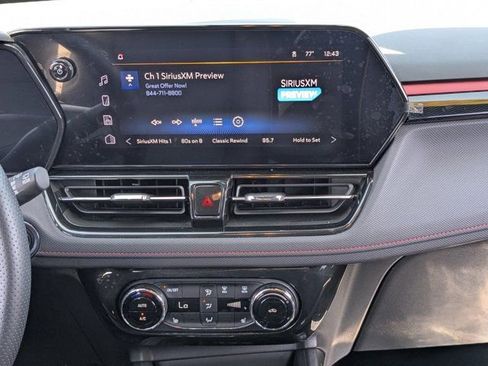 Used 2025 Chevrolet TrailBlazer RS w/ Convenience Package FWD image 18