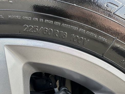 Certified 2024 GMC Terrain SLT image 38