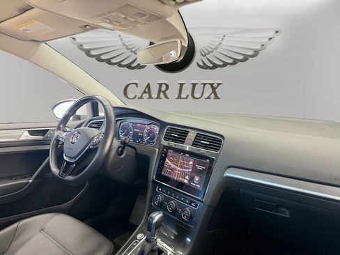 Used 2019 Volkswagen e-Golf SEL Premium FWD image 16