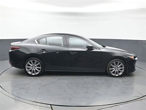 Used 2019 MAZDA MAZDA3 Sedan image 6