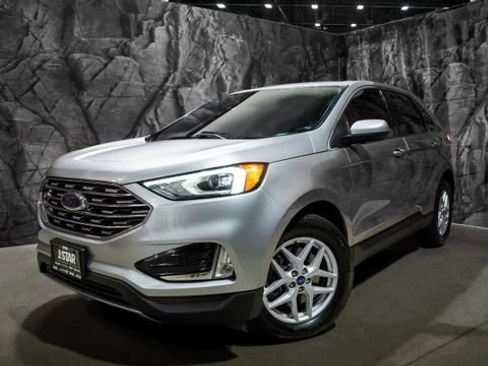 Used 2021 Ford Edge SEL image 1