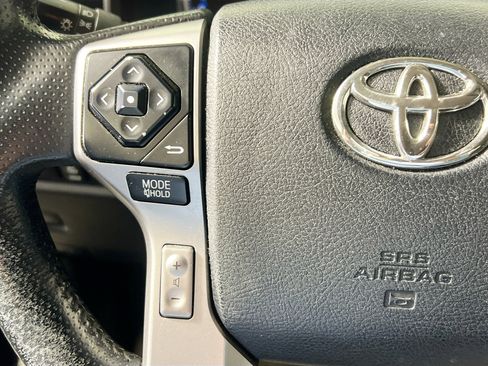 Used 2016 Toyota 4Runner SR5 image 18