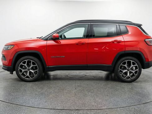 Used 2025 Jeep Compass Limited AWD/4WD image 5