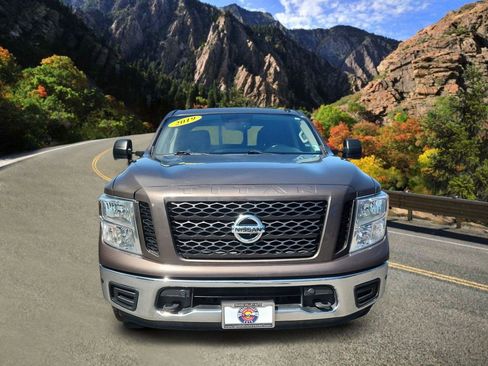Used 2019 Nissan Titan SV w/ SV Convenience Package AWD/4WD image 6