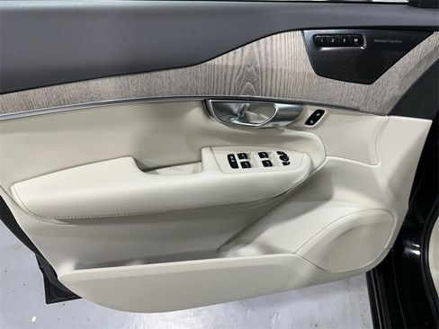 Used 2023 Volvo XC90 T8 Plus w/ Protection Package Premier image 16