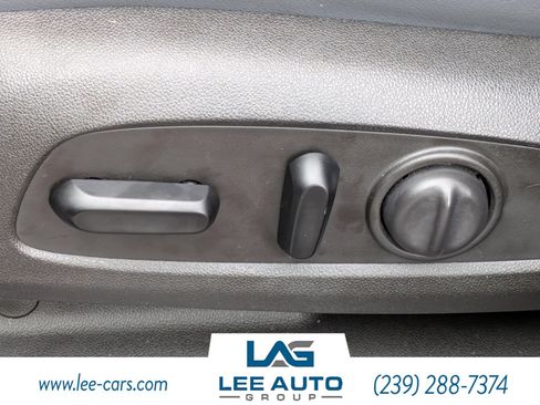 Used 2019 Buick Enclave Essence FWD image 18