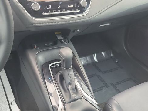 Used 2025 Toyota Corolla XSE FWD image 15
