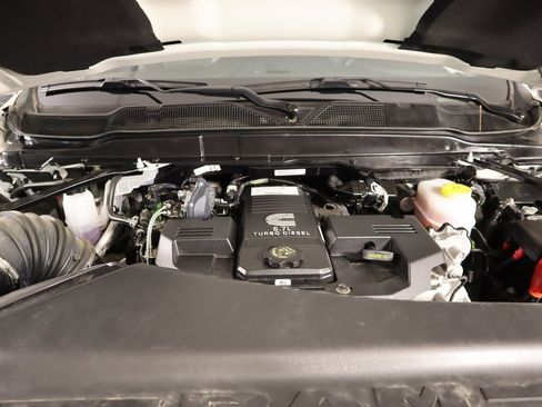 Used 2024 RAM 3500 Limited image 19