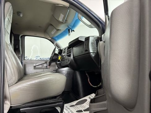 Used 2020 Chevrolet Express 2500 w/ Driver Convenience Package image 14