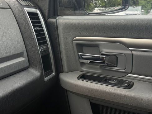 Used 2015 RAM 1500 Big Horn RWD image 29