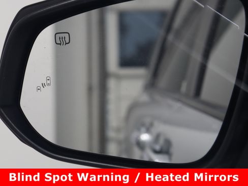 Used 2023 Toyota Sienna XSE image 24