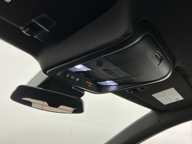 Used 2022 Cadillac XT4 Luxury w/ LPO, ONYX Package AWD/4WD image 21
