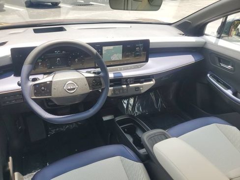 Certified 2026 Nissan Leaf Platinum+ w/ Floor Mat Package (Platinum+) FWD image 12