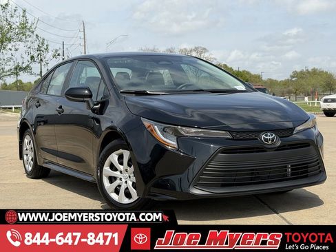 Certified 2026 Toyota Corolla LE image 2
