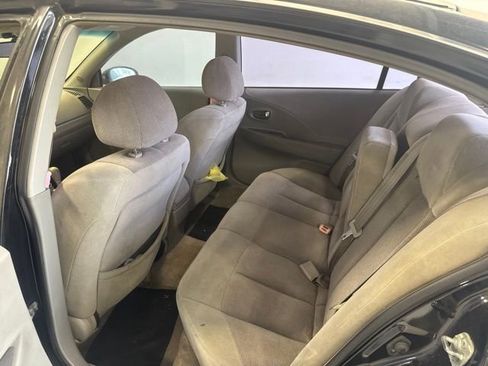 Used 2003 Nissan Altima 3.5 SE FWD image 18