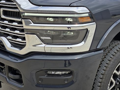 New 2026 RAM 2500 Limited AWD/4WD image 7