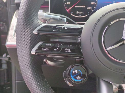 Used 2025 Mercedes-Benz S 63 AMG S image 18