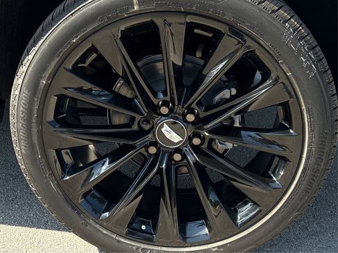 New 2026 Cadillac Escalade ESV Platinum Sport w/ LPO, ONYX Package image 13