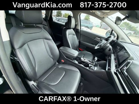 Certified 2025 Kia Sportage EX FWD image 28