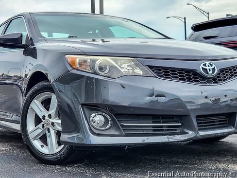 Used 2012 Toyota Camry SE w/ Convenience Pkg FWD image 2
