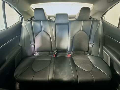 Used 2020 Toyota Camry XSE FWD image 30