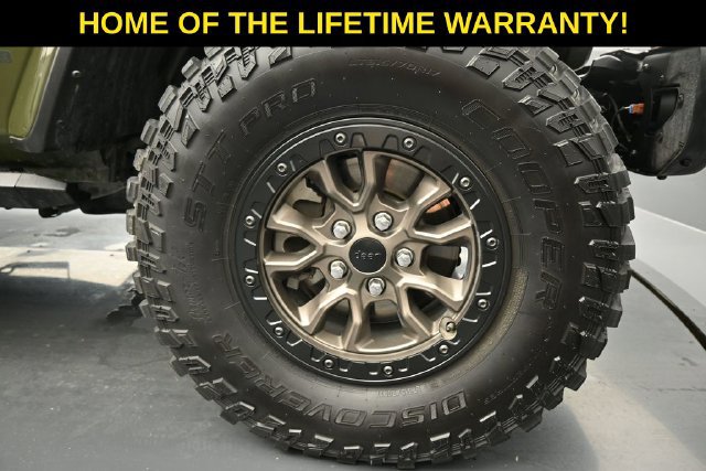 Used 2022 Jeep Wrangler Unlimited Rubicon w/ Trailer Tow Package AWD/4WD image 45