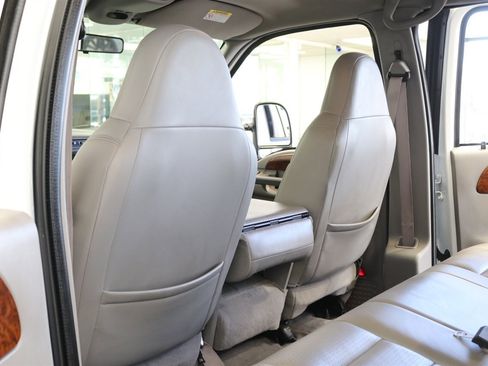 Used 2001 Ford F350 Lariat image 80