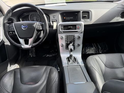 Used 2017 Volvo S60 T5 Dynamic image 21