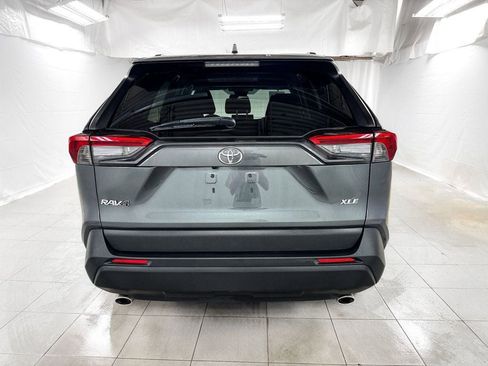 Used 2020 Toyota RAV4 XLE image 5