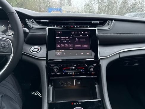 New 2025 Jeep Grand Cherokee L Altitude image 23