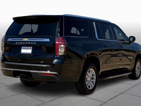 Used 2022 Chevrolet Suburban LT AWD/4WD image 13