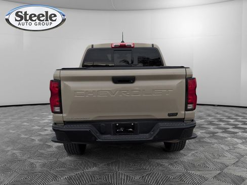Used 2023 Chevrolet Colorado Z71 w/ Z71 Convenience Package 2 image 4