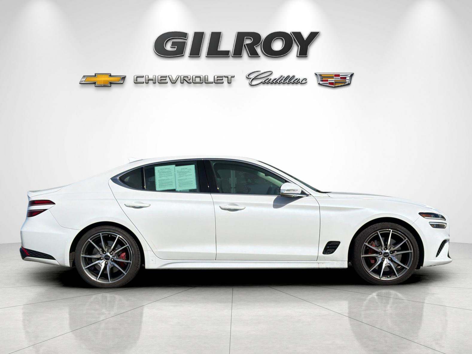 Used 2025 Genesis G70 2.5T RWD image 2