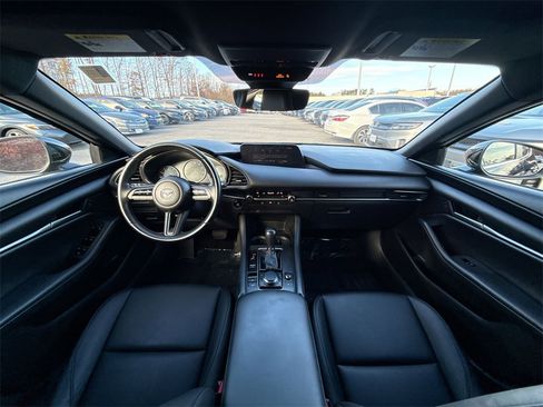 Used 2021 MAZDA MAZDA3 s image 22