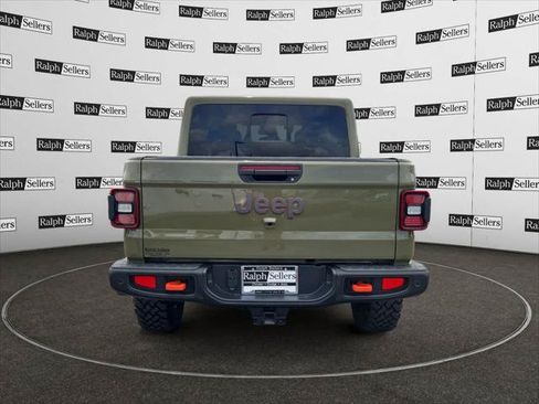 Certified 2025 Jeep Gladiator Mojave AWD/4WD image 5