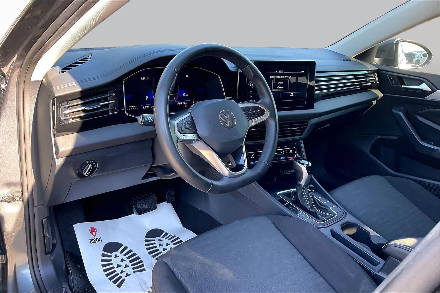 Used 2026 Volkswagen Jetta S FWD image 17